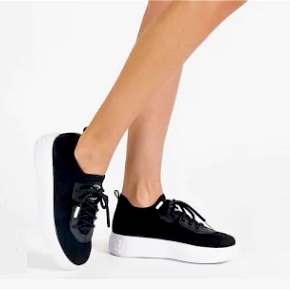 DSW Petite Jolie knit sneakers LAST ONE!